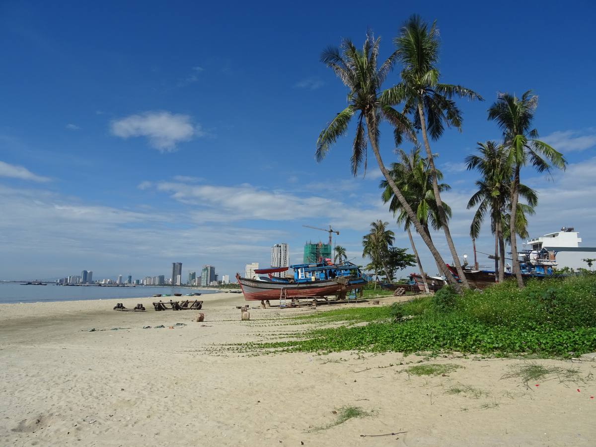 My Khe beach, a few minutes' walk from the quarter