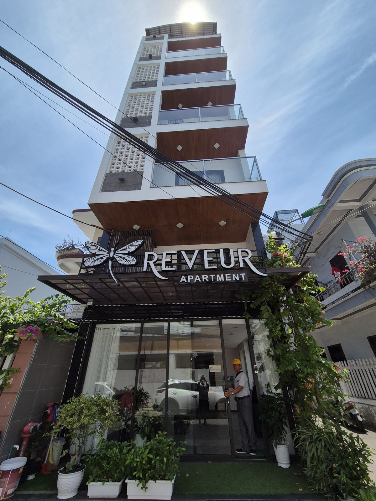 Reveur Apartment