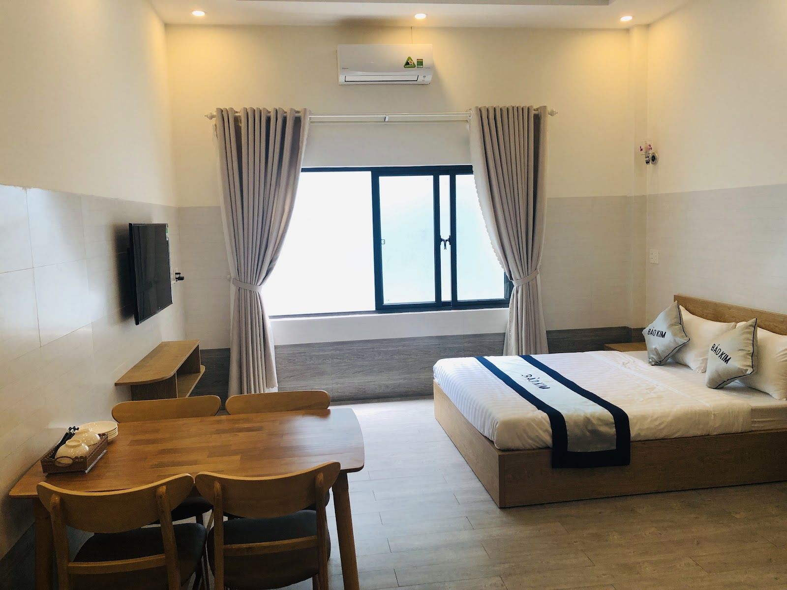 Bao Kim Apartment - Quality Studio Rooms For Rent