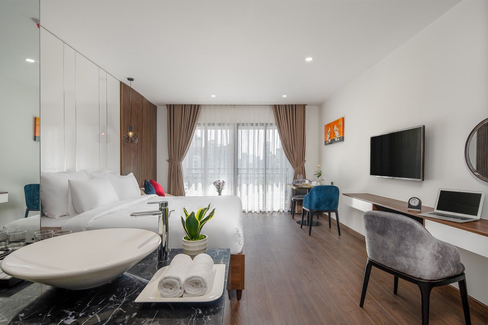 Sharon Hotel and Apartment