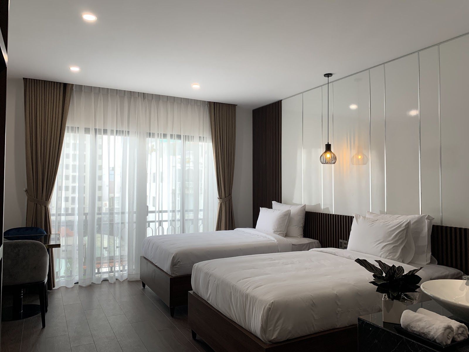 Sharon Hotel and Apartment