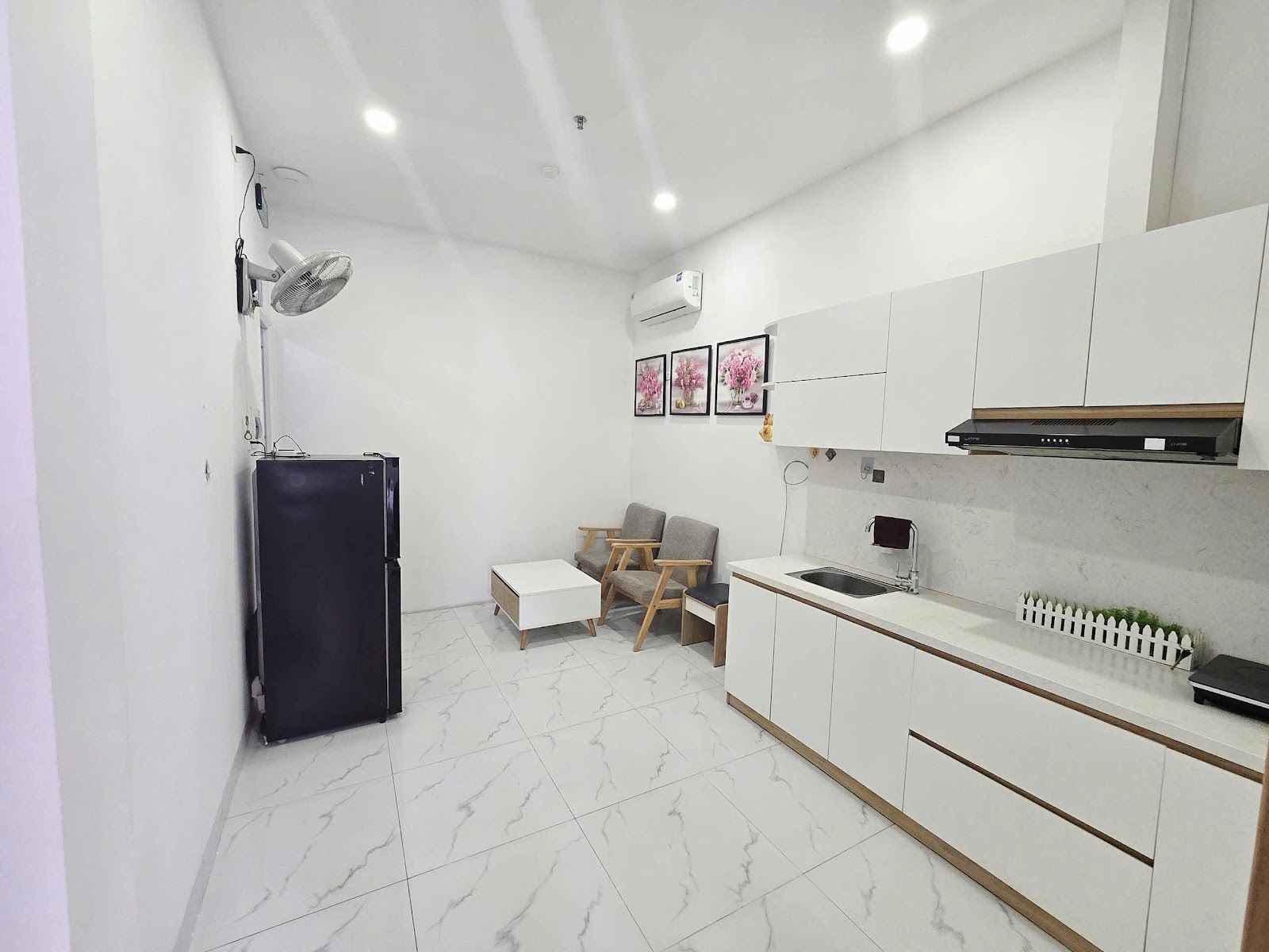 TNJ BEAUTY APARTMENT & COFFEE