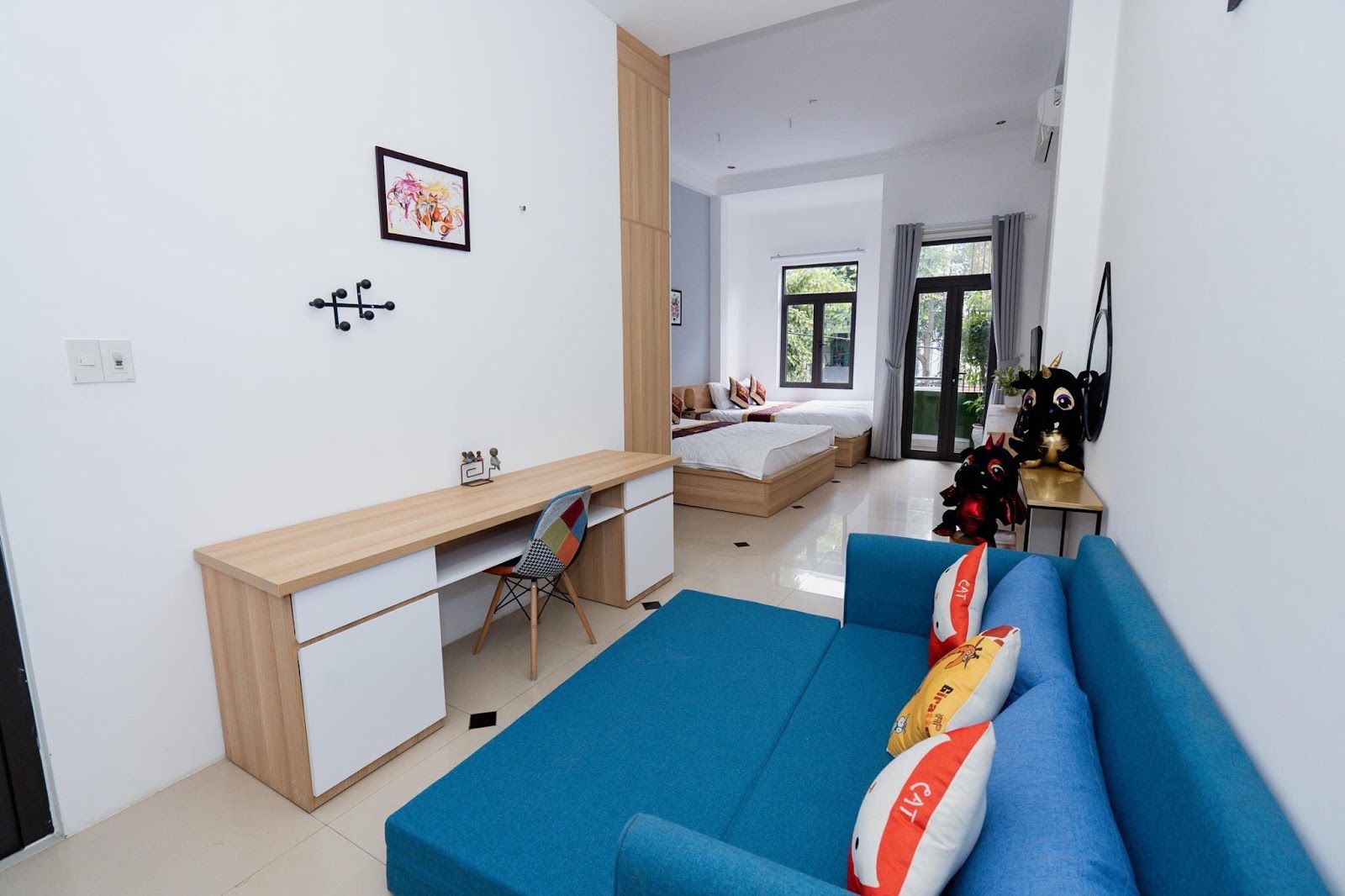 Shjmily House