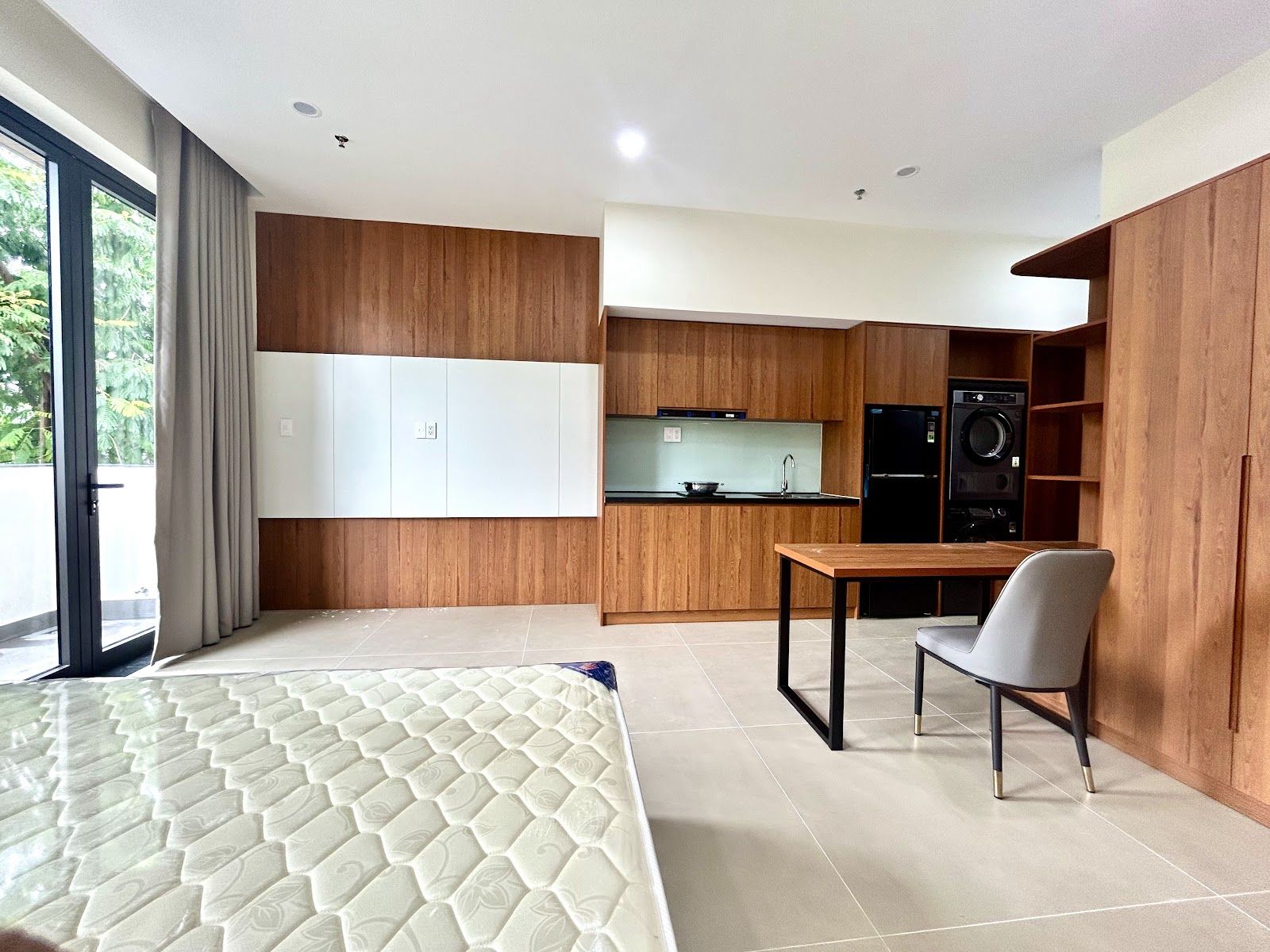 Victoria Apartment