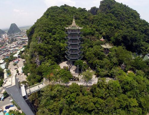 The Marble Mountains