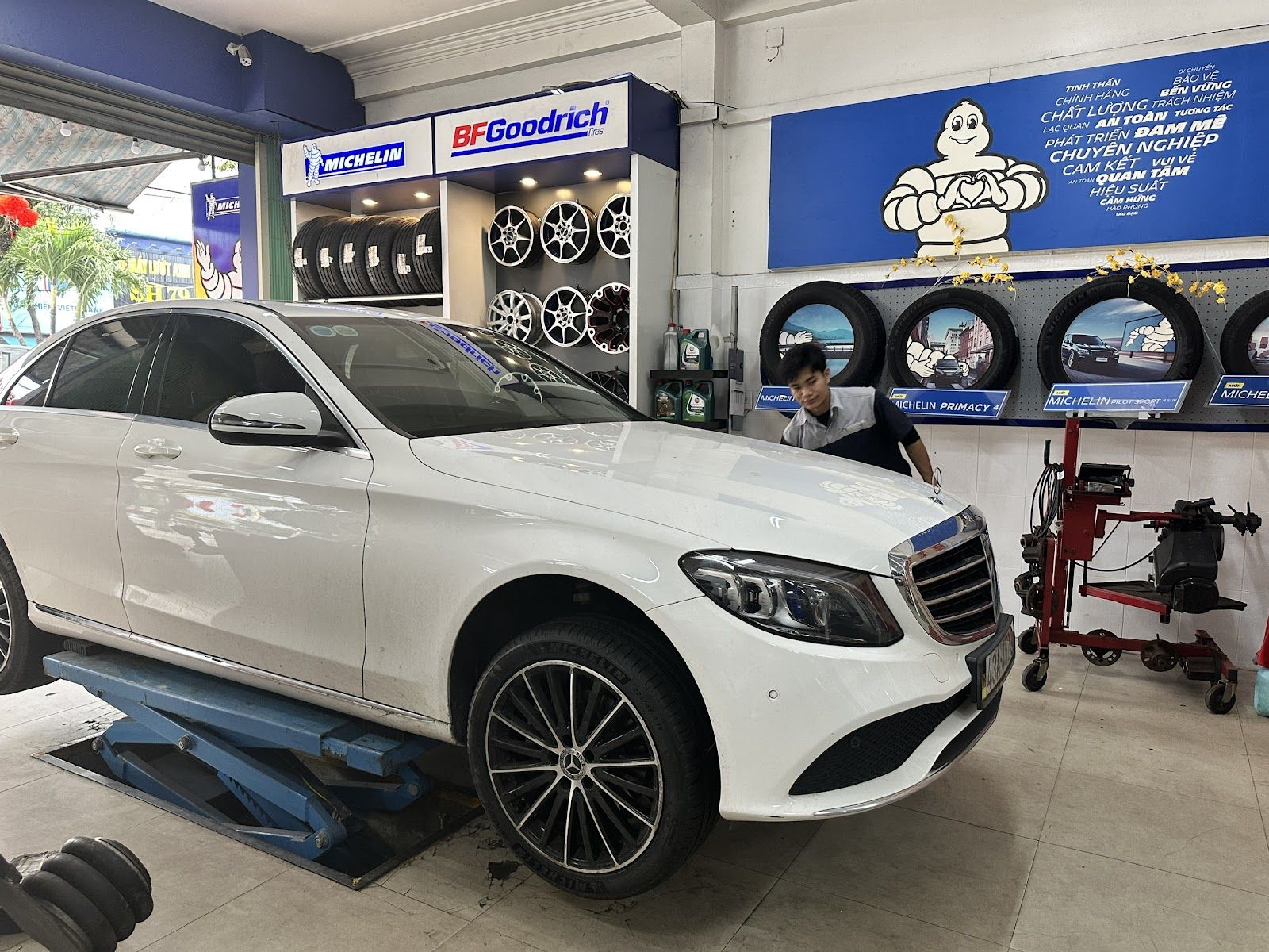 Michelin Car Service - Ngọc Hạnh