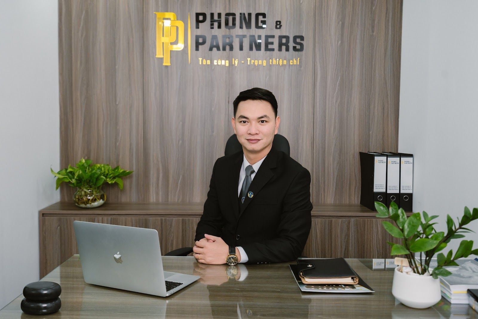 VĂN PHÒNG LUẬT SƯ PHONG & PARTNERS TẠI CẨM LỆ