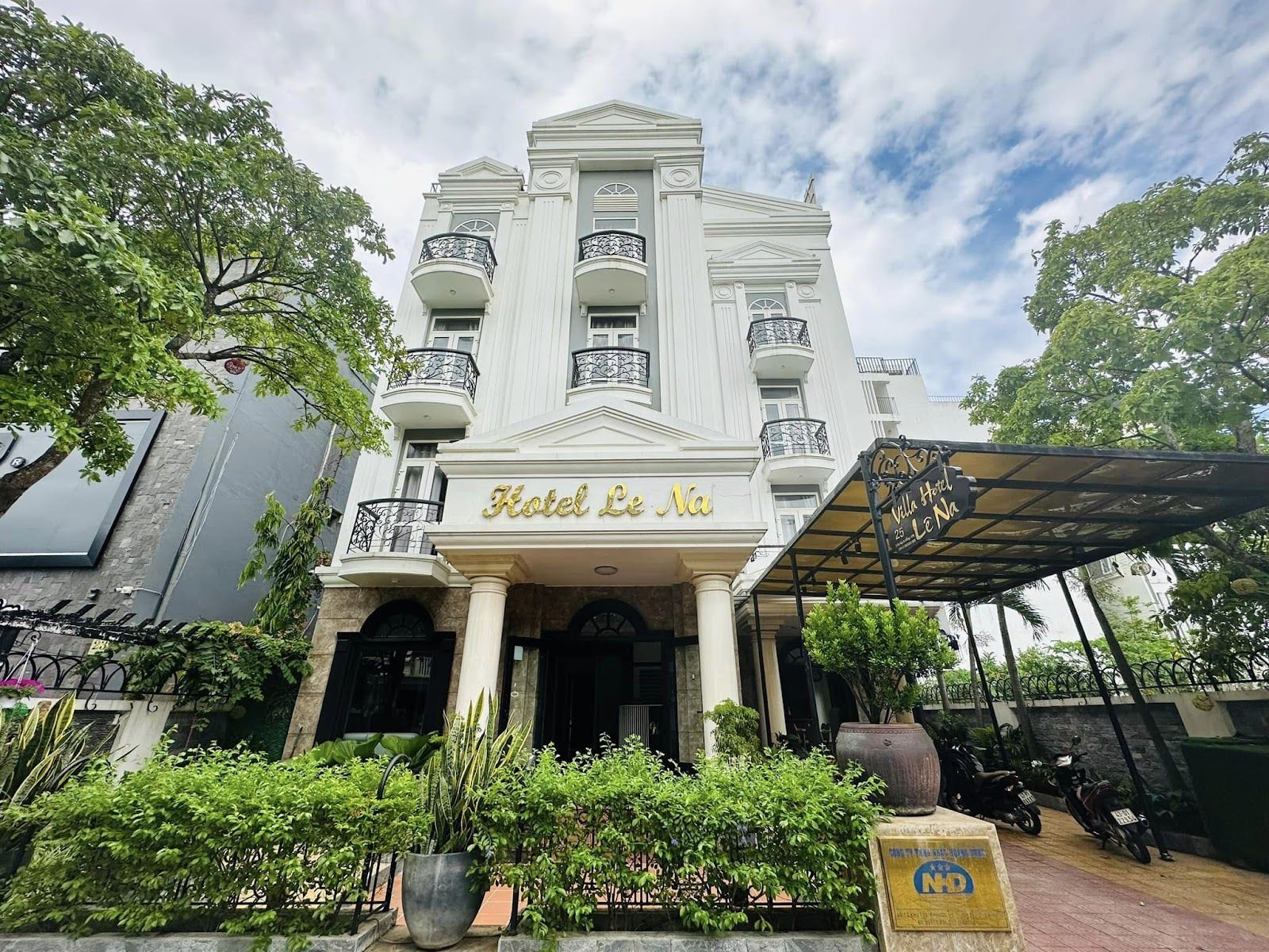 Perfume Apartment & Hotel Danang