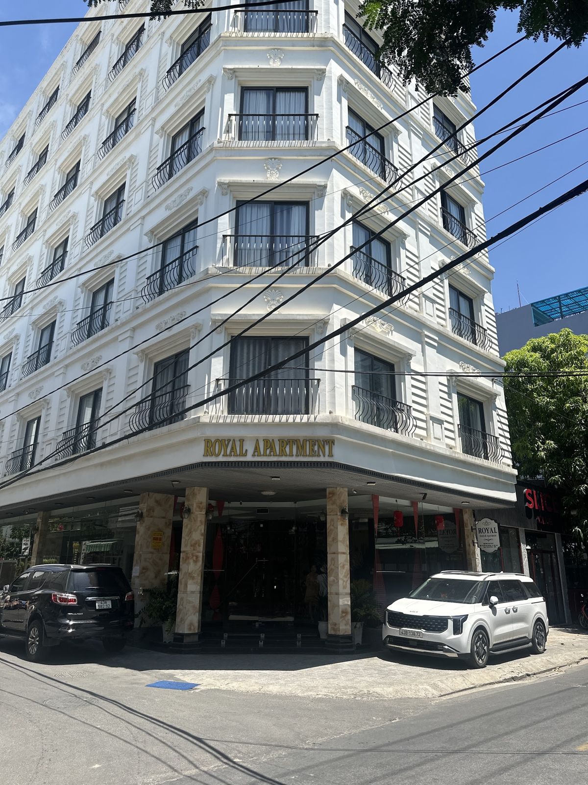 Royal Hotel & Apartment