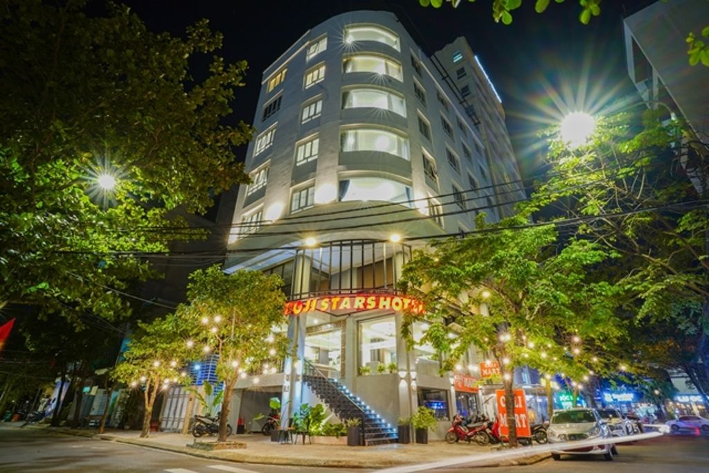Sandy Hotel & Apartment