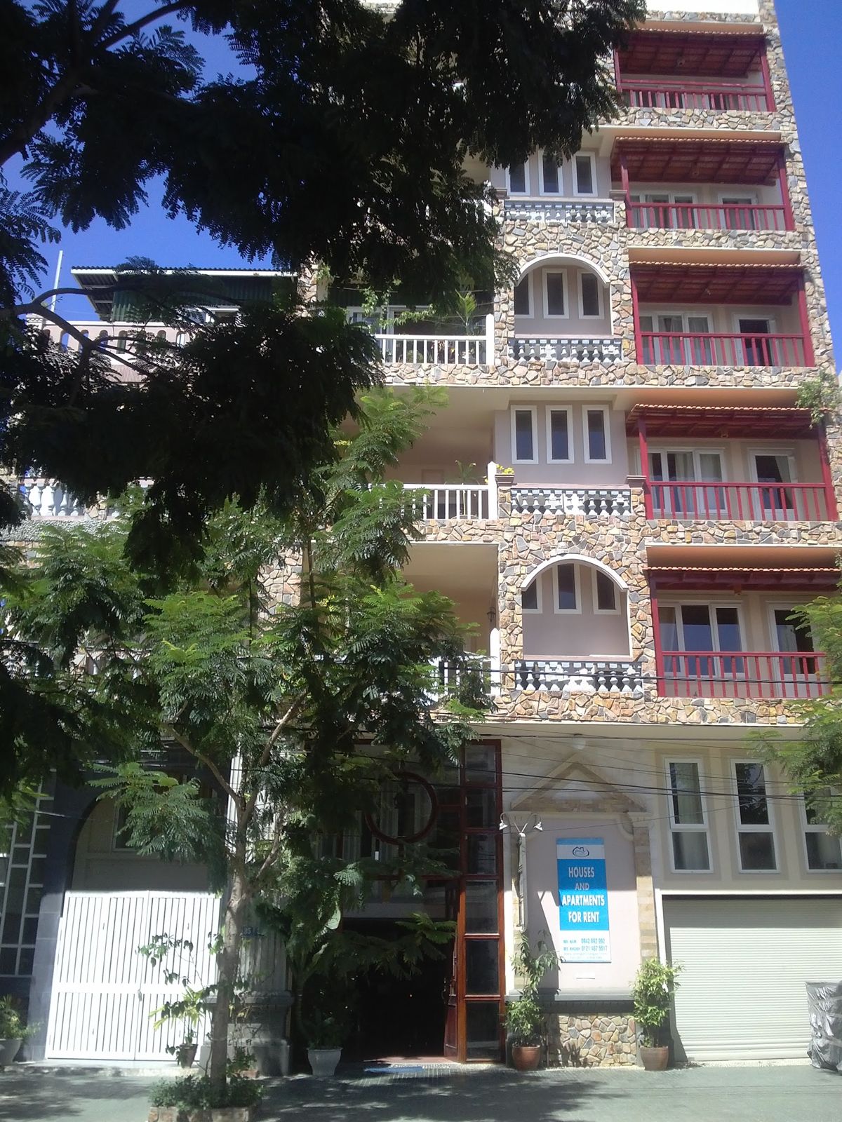 Tung's Apartments