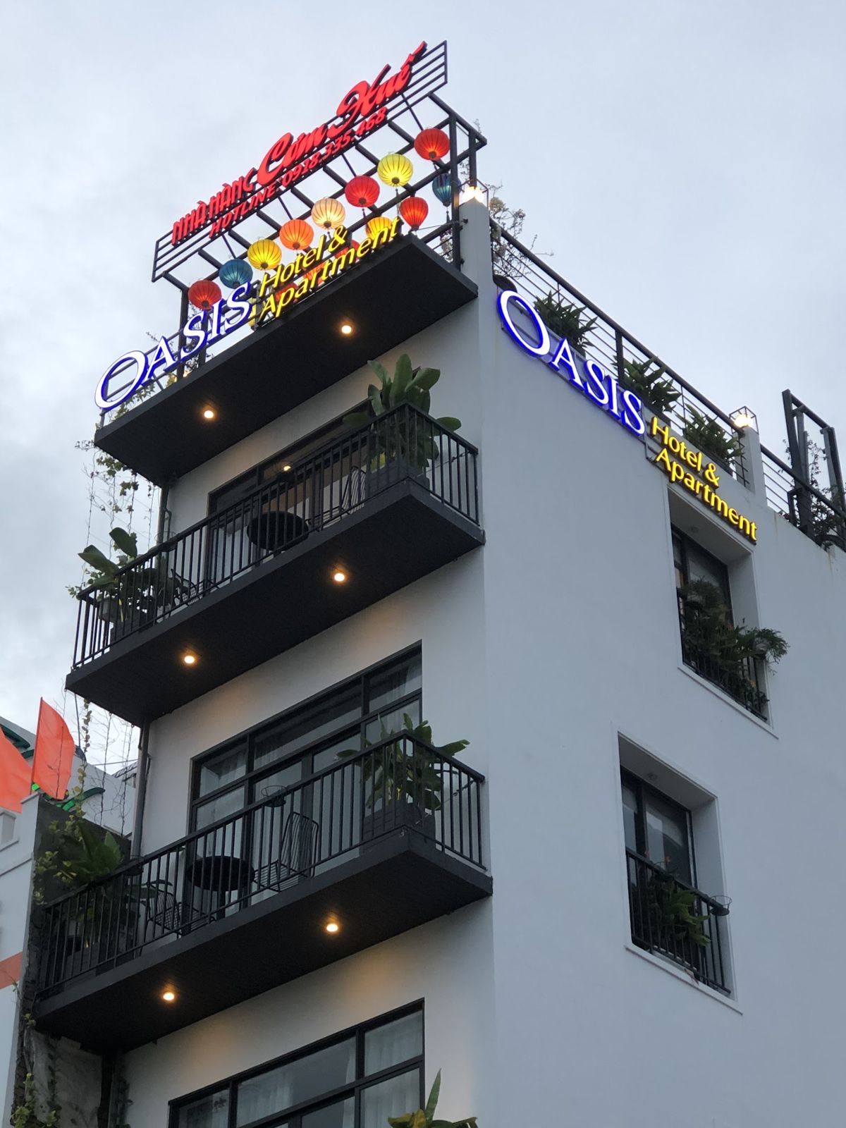 OASIS Hotel & Apartment