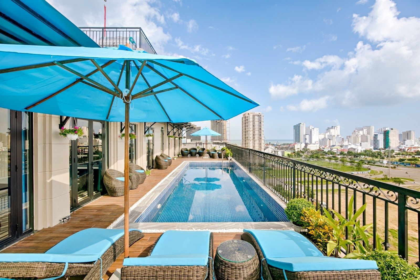 SEA DRAGON Apartment & Hotel