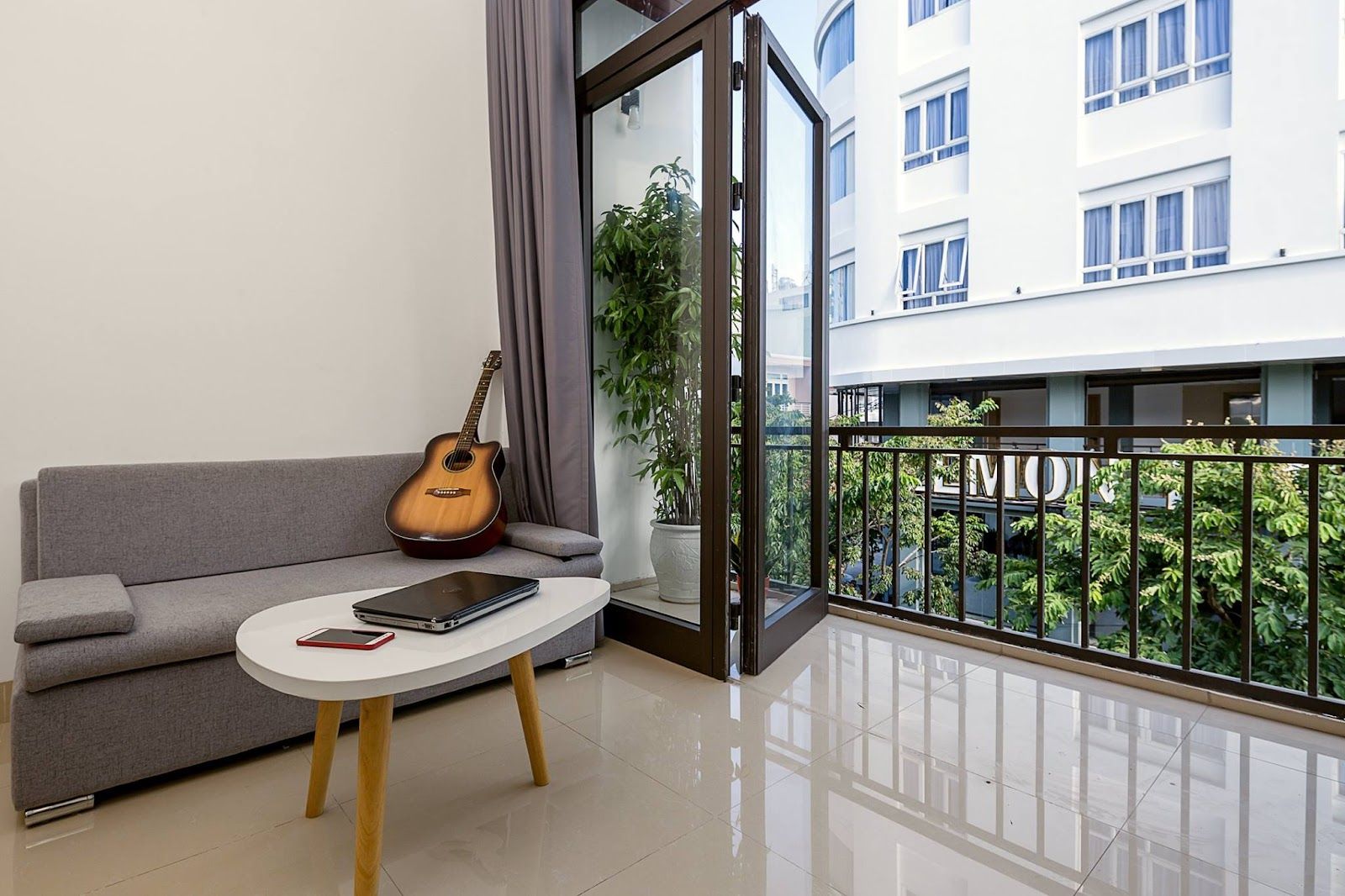 Blue-s Hotel & Apartment