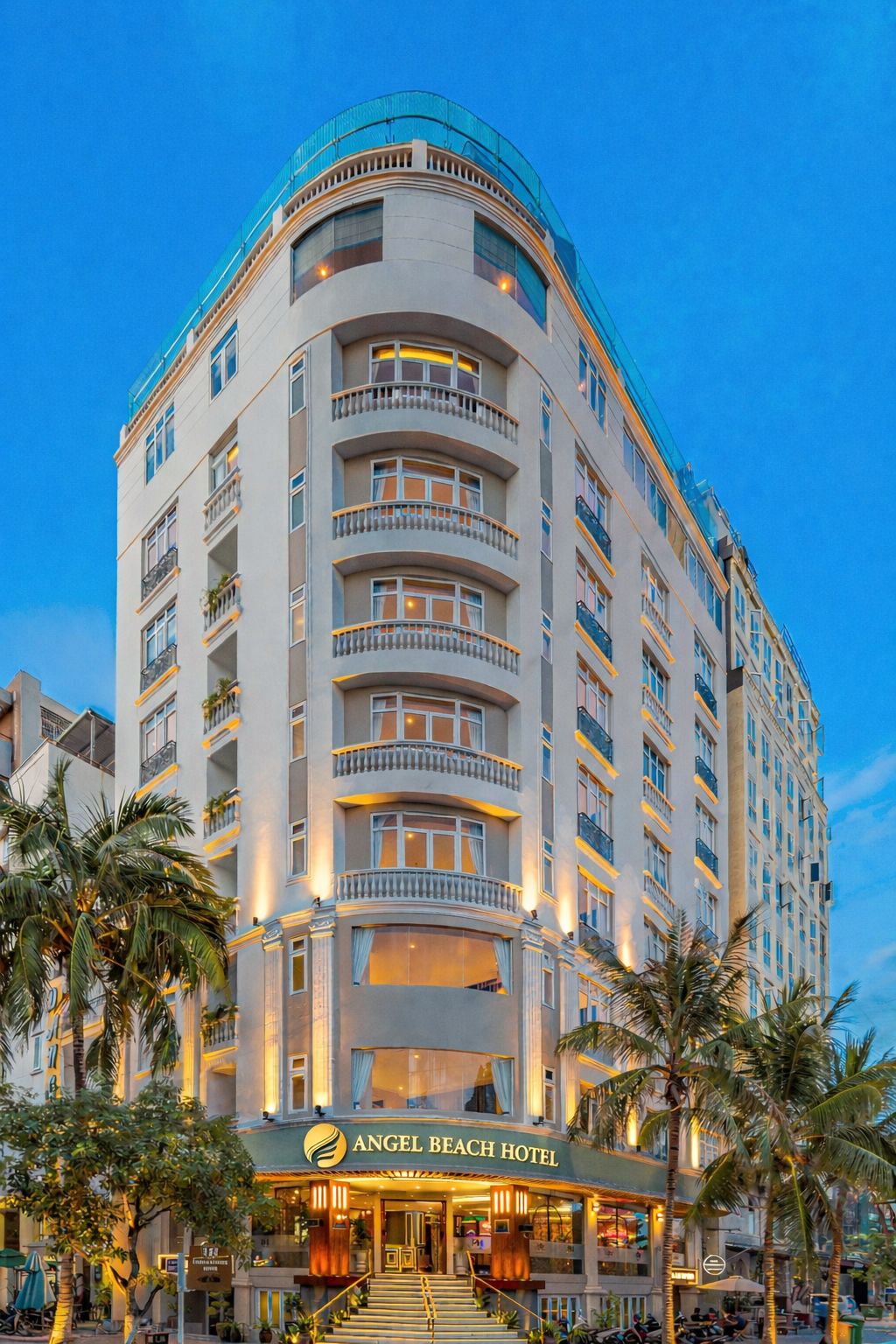 Yarra Ocean Suites Danang