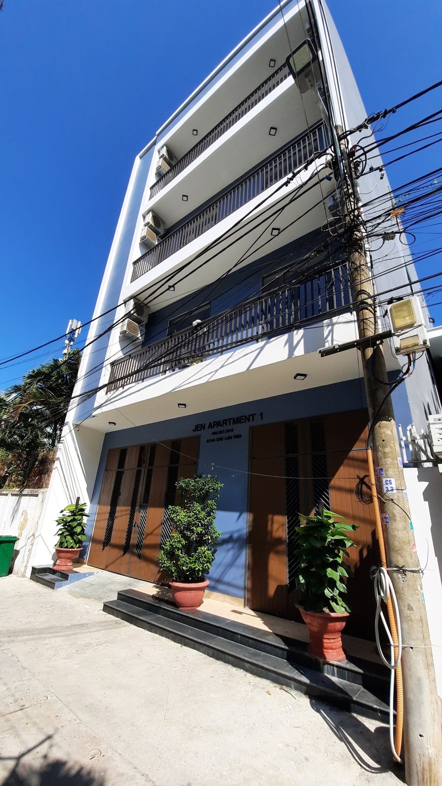 Ken Apartment 1